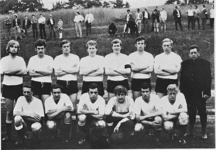 Die Meistermannschaft 1971